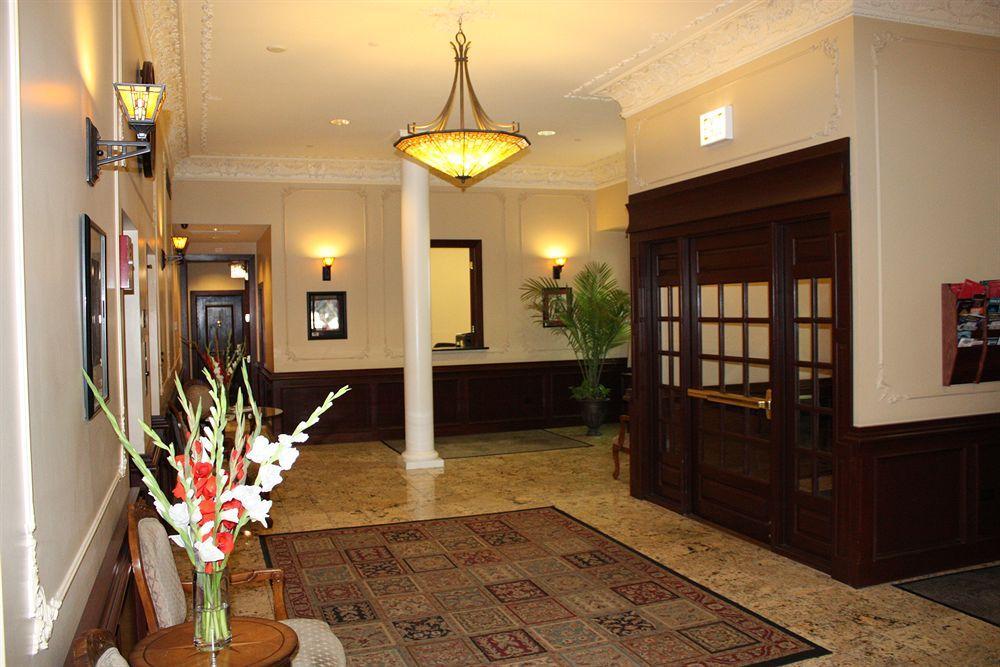 Dewitt Hotel And Suites Chicago Buitenkant foto