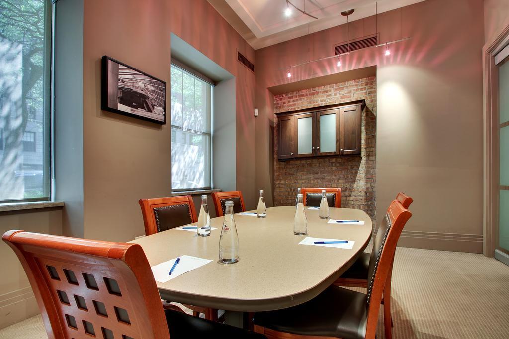 Dewitt Hotel And Suites Chicago Buitenkant foto