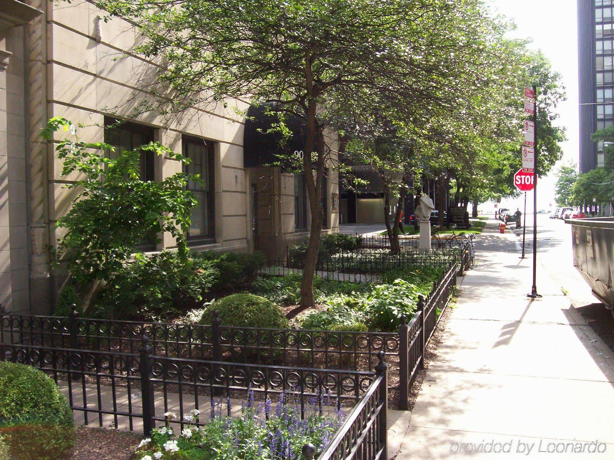 Dewitt Hotel And Suites Chicago Buitenkant foto